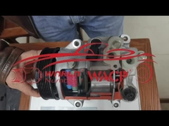 Display of the internal structure of a piston automobile air-conditioning compressor